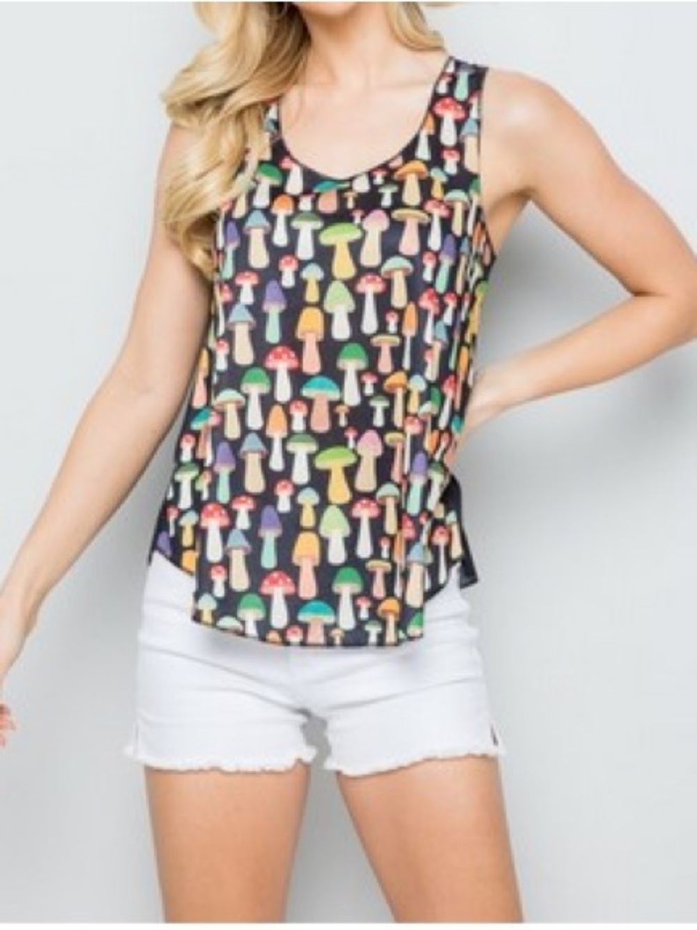 LA Soul MUSHROOM PRINT ALL OVER BLACK TANK TOP Women’s Size Small